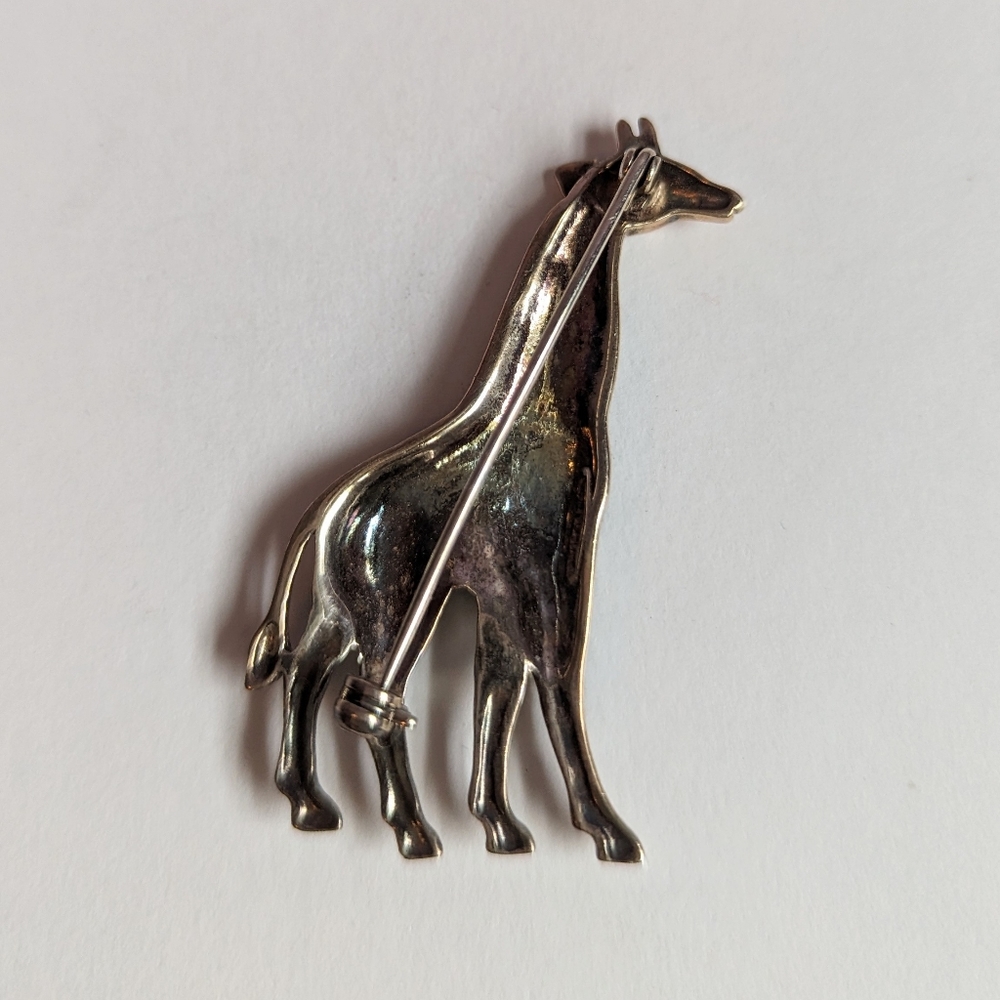 Marcasite Giraffe Brooch - Picture 2 of 3